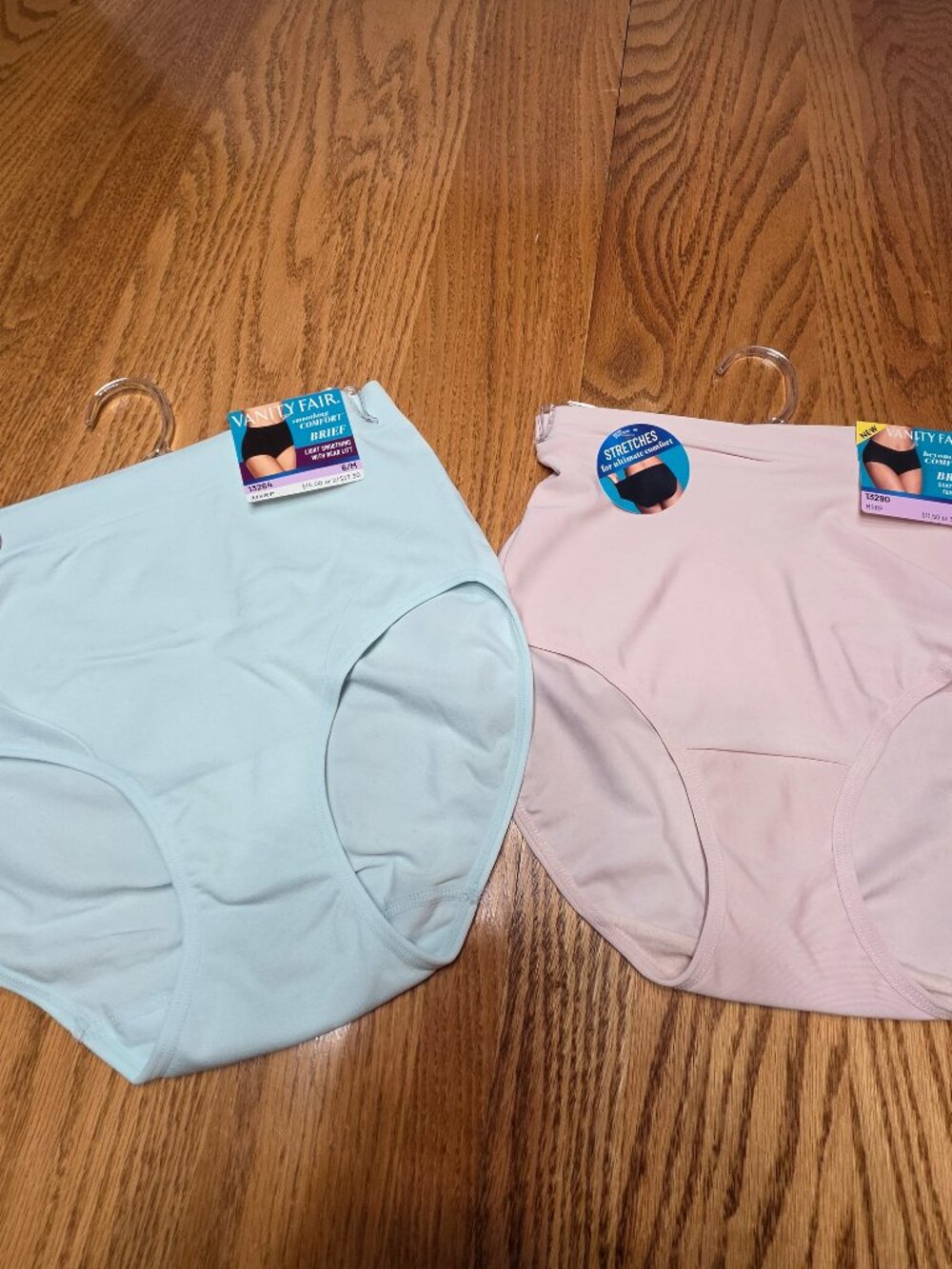 Vanity Fair Comfort Brief Panty 2 pack Women Size 6 M New With Tags